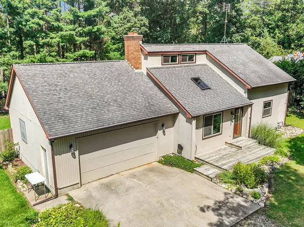 26118 Wyndham Rd, Sturgis, MI 49091