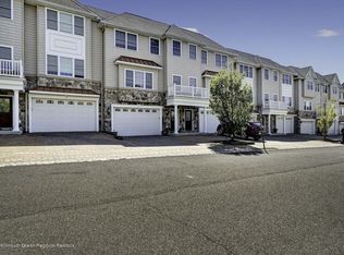 27 White Oak Ln, Matawan, NJ 07747