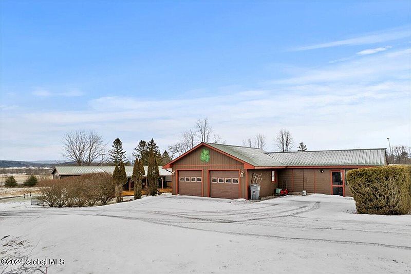 3rd image of 72 East Farmwood Road