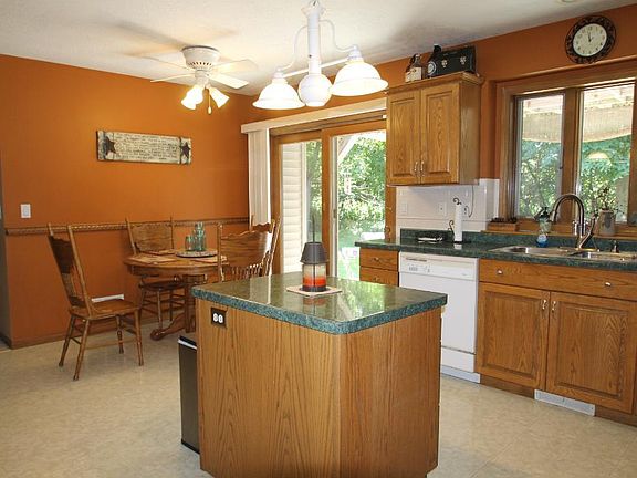 3rd image of 225 Nature Valley Pl