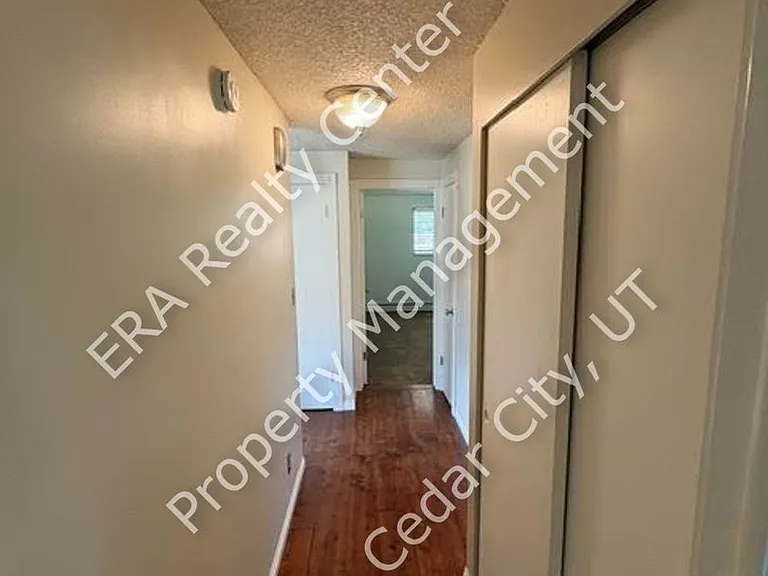 282 S Dewey Ave #A — Photo 10
