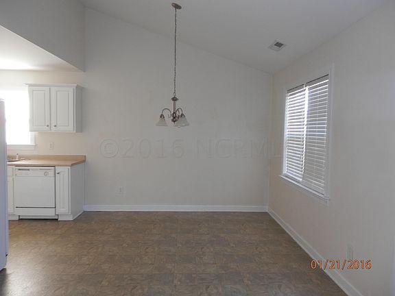 3rd image of 413 Moss Springs Drive