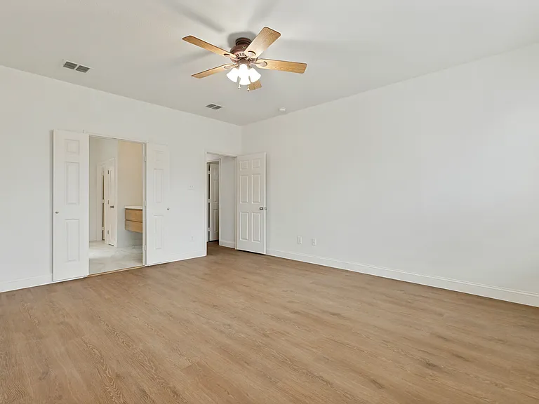 5925 Pine Meadow Ln — Photo 12