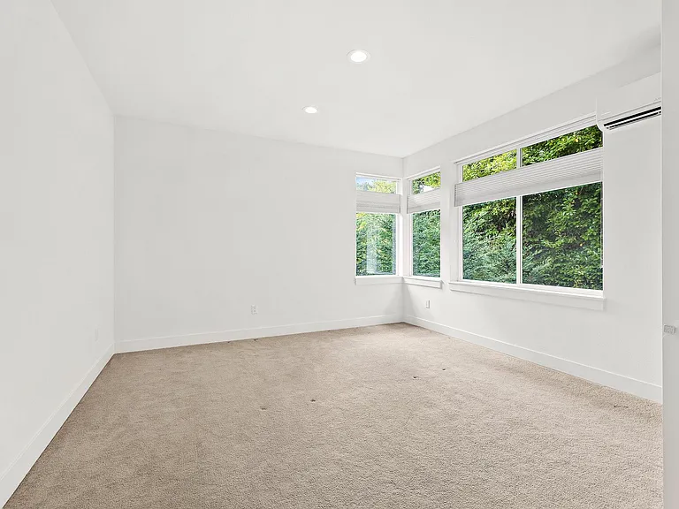 Large Bedroom upstairs