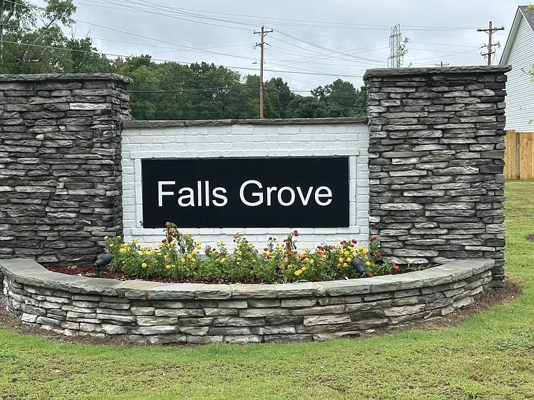 909 Falls Grove Trl — Photo 29