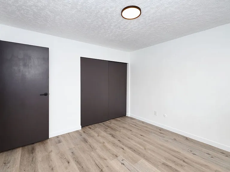 1165 Edgewood Dr — Photo 44