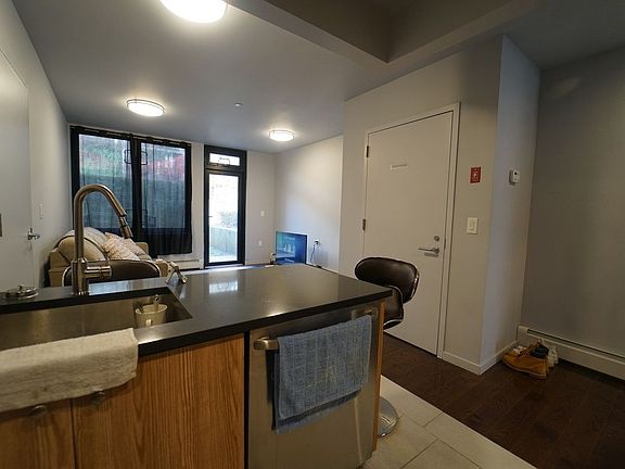2nd image of 425 E 154th St APT 1B