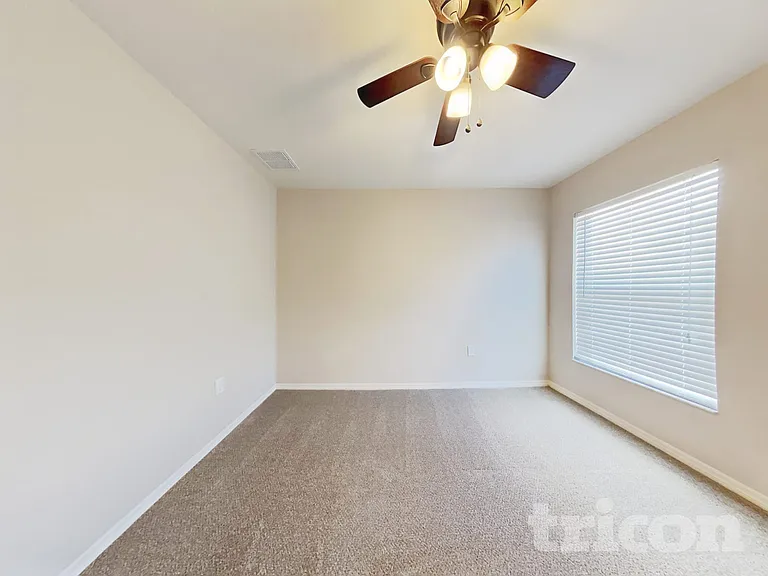 505 Interlock St — Photo 11