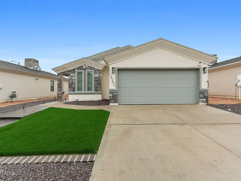 15252 Apex Ct — Photo 2