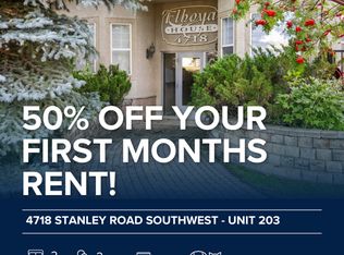 4718 Stanley Rd SW #203, Calgary, AB T2S2R2