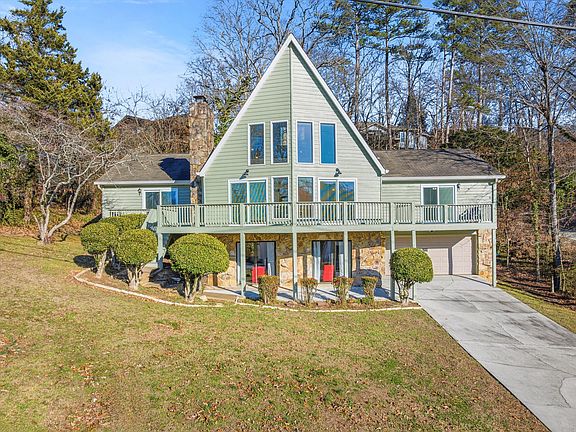 3rd image of 4913 Shoreline Dr