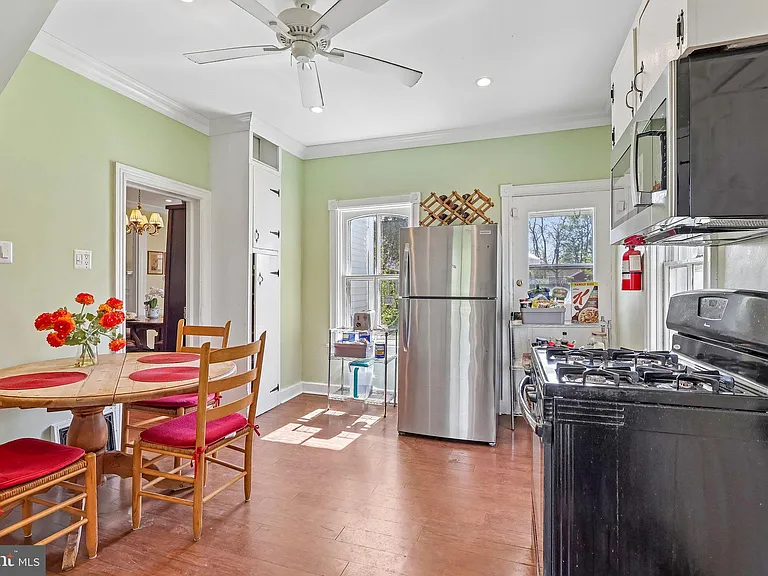 2167 Brunswick Ave — Photo 13