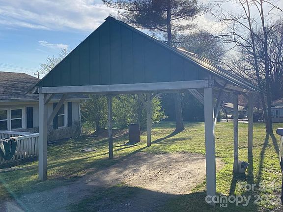 5th image of 2912 Newton Dr