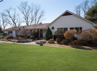 27 Gaul Rd S, East Setauket, NY 11733