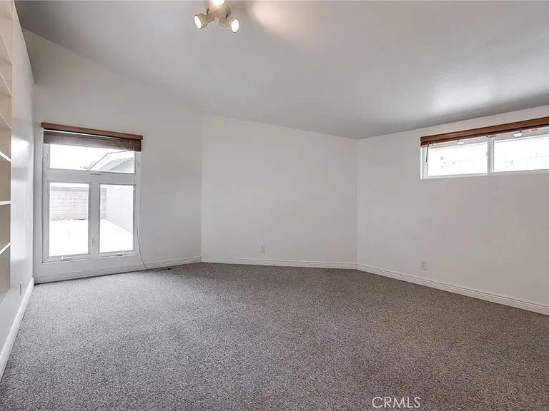 9752 Harle Ave — Photo 8