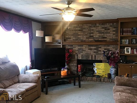 4th image of 1321 Green Oak Cir