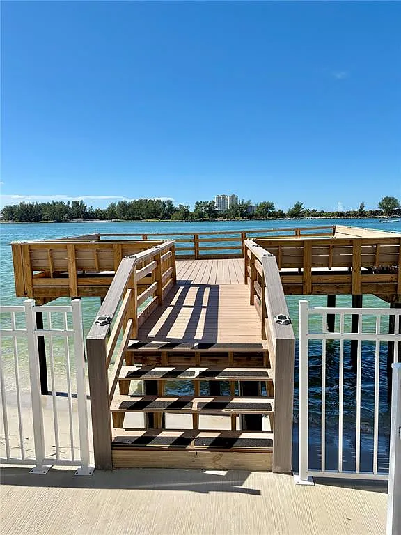 2 bed, 2.0 bath, 1409 sqft, $3,500 — Photo 4