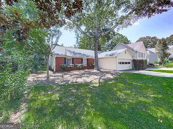 3rd image of 650 Radford Cir