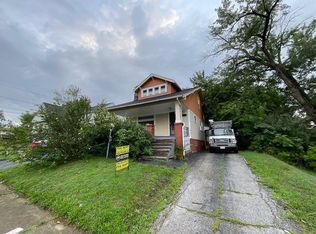 4384 E 136th St, Garfield Heights, OH 44105