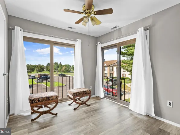 12 Chelsea Ct, Sewell, NJ 08080