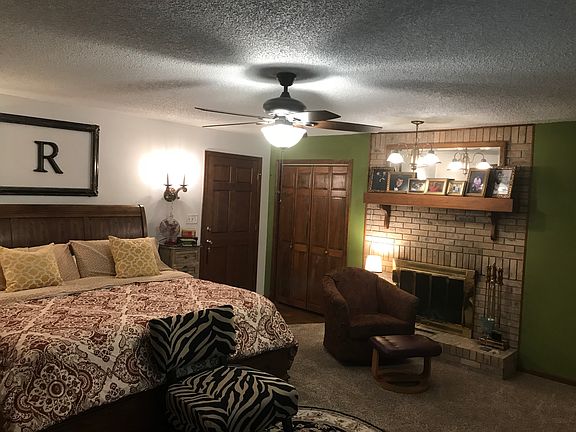 5th image of 1821 Royal Oaks Dr