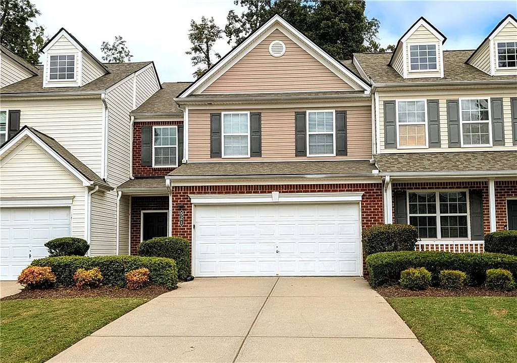 3 bed, 2.5 bath, 1768 sqft, $2,495 — Photo 1