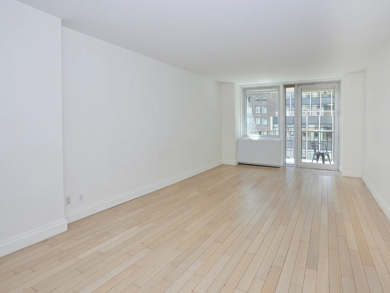 212 East 47th Street — Photo 2