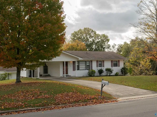 1602 Pinewood Dr NW, Cullman, AL 35058