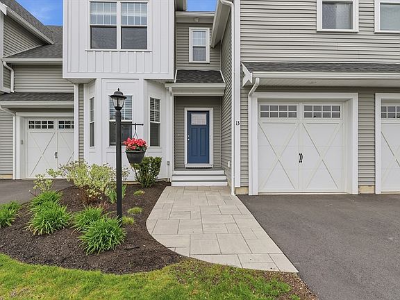 2nd image of 13 Paddock Ln #13