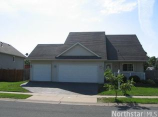 906 11th St, Farmington, MN 55024