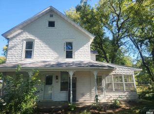 102 6th Ave W, Lyndon, IL 61261