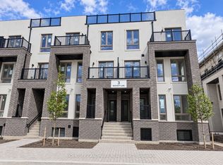 3 Bancroft Ln E #214, Richmond Hill, ON L4E 1M1