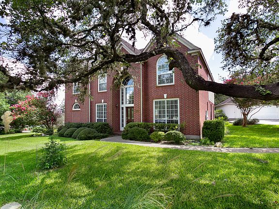 3rd image of 8502 Monument Oak