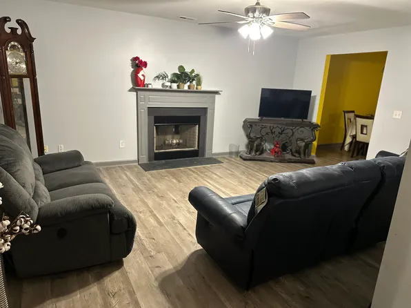 3954 Griffis Glen Dr, Raleigh, NC 27610