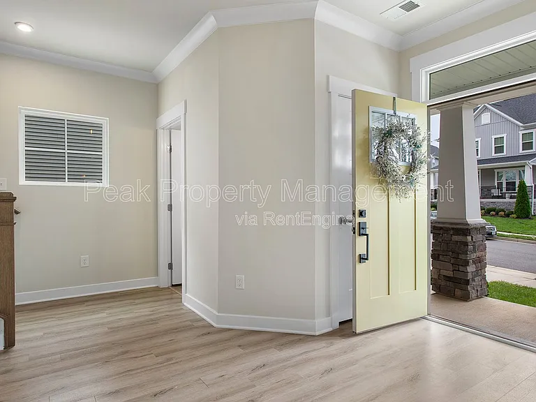 1633 Bilder Ct — Photo 28