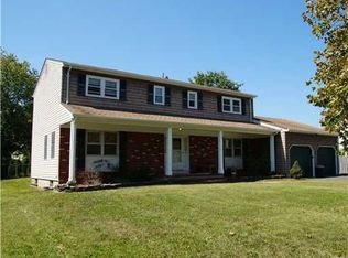 12 Michael Ave, Kendall Park, NJ 08824