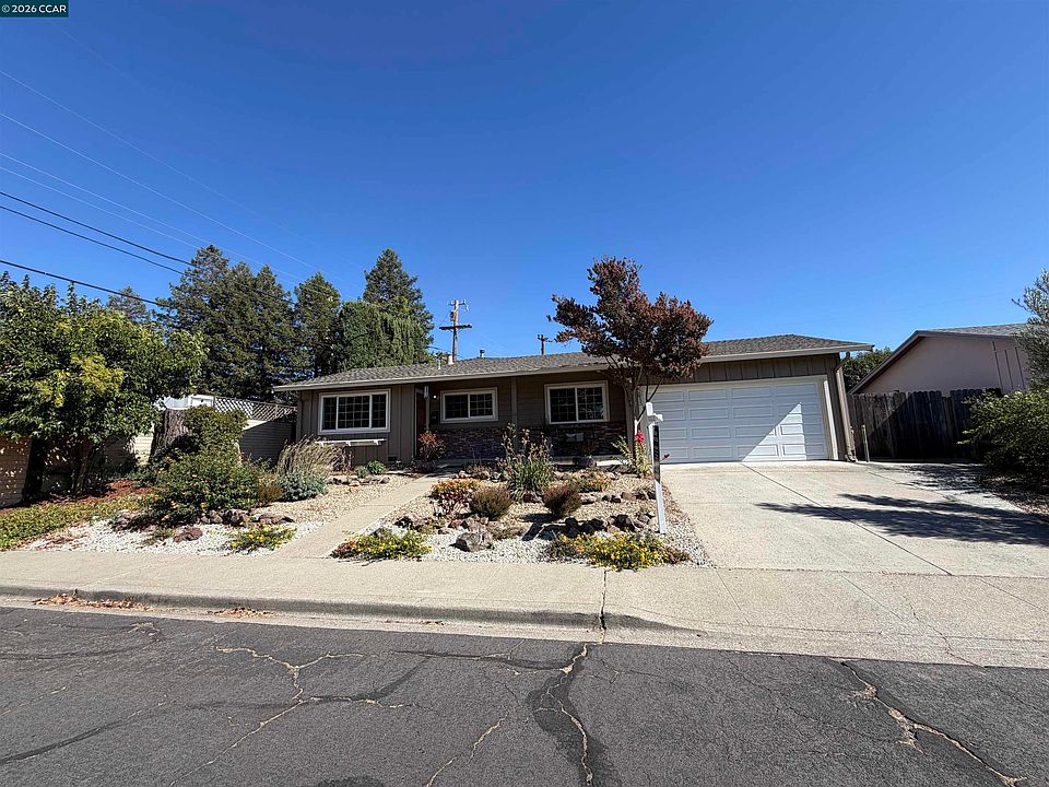 1st image of 2290 La Mar Dr