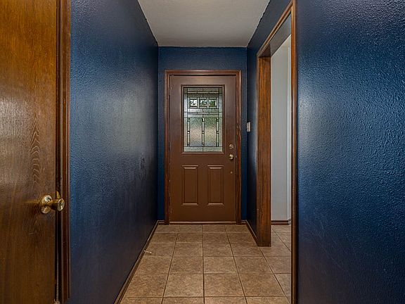 5th image of 217 Windridge Dr