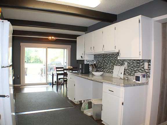 2nd image of 2671 Midvale Pl E