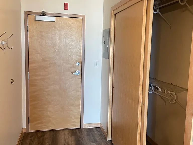 309 Roberts St N #401 — Photo 18