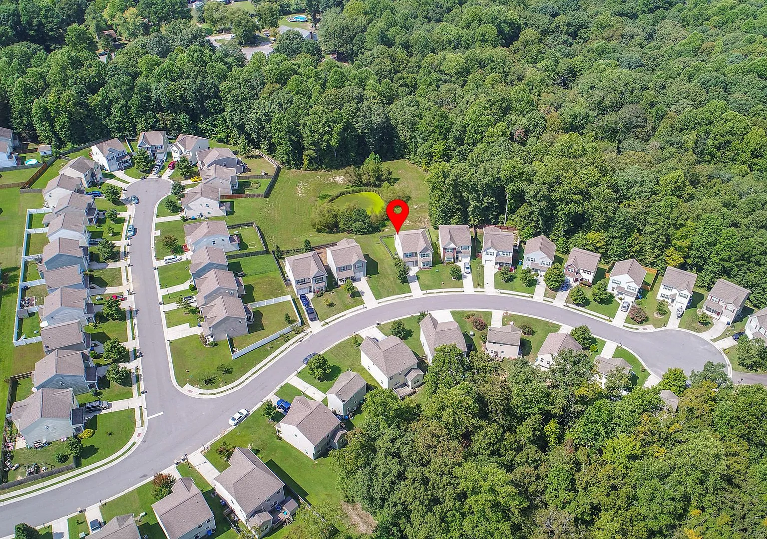 Spacious 4 Bedroom 2.5 Bath Near Willimasburg, Va! — Photo 3