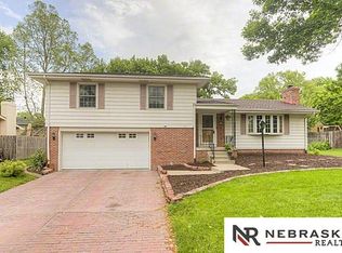 12712 Gold St, Omaha, NE 68144