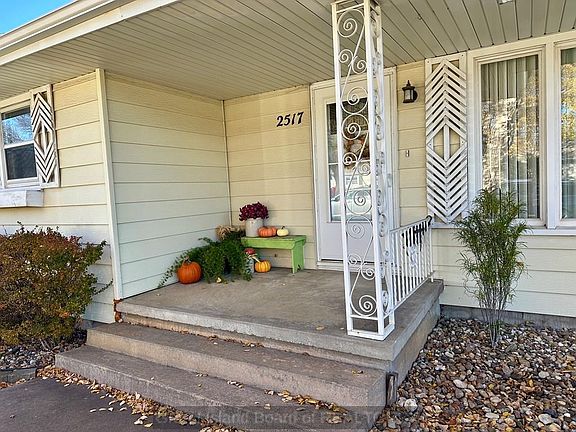 2nd image of 2517 W Phoenix Ave