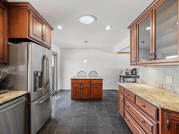 5th image of 9900 Avenida Del Norte St