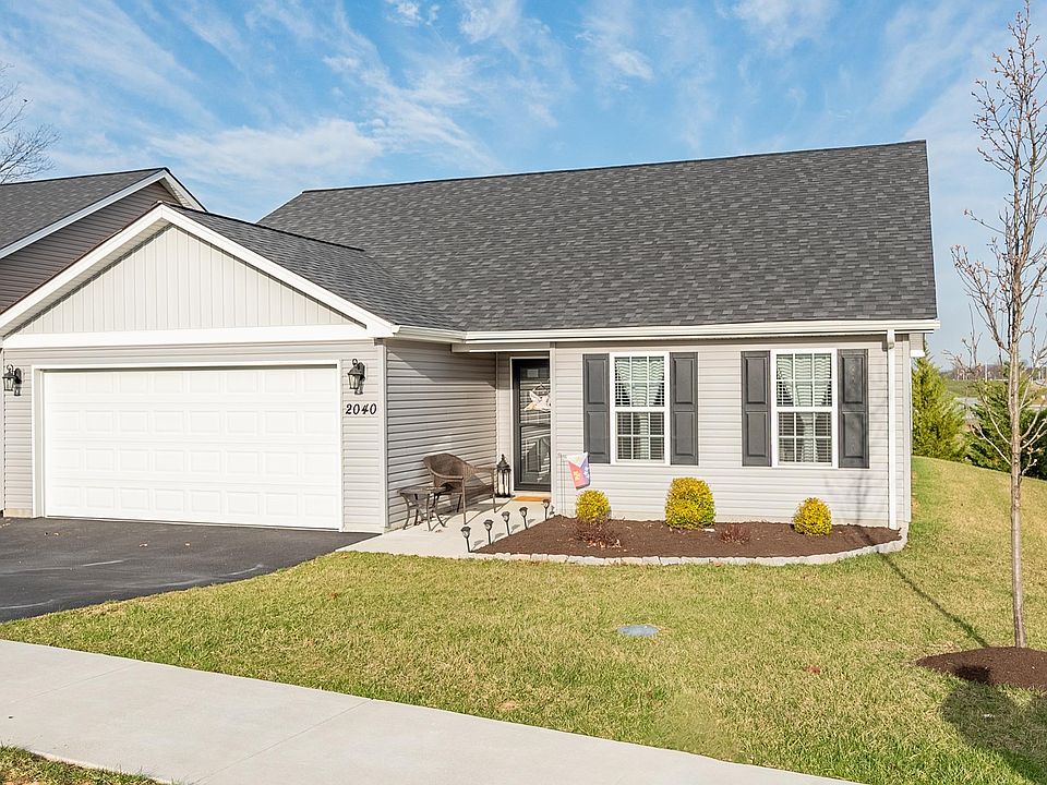 1st image of 2040 Glade Dr SE
