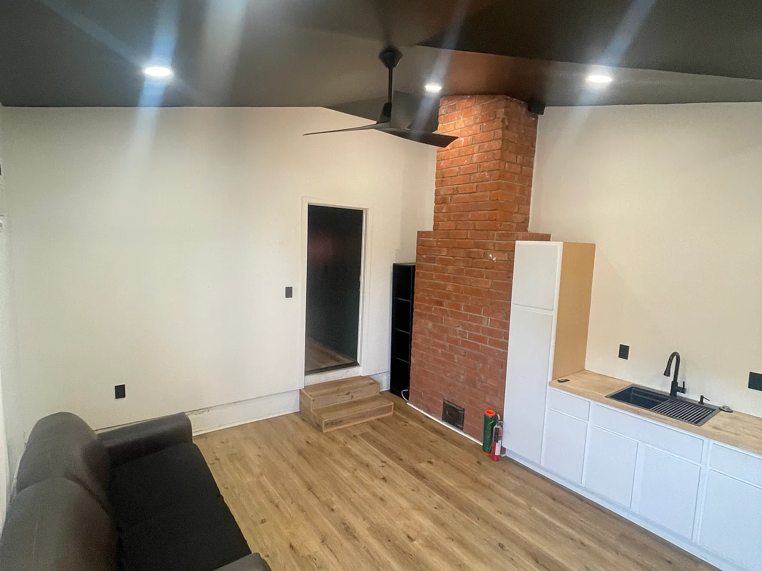 1 bed, 750 sqft, $1,900 — Photo 4