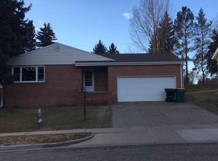 1206 W Coulee Rd, Bismarck, ND 58501