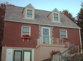 786 Darlington Rd, Carnegie, PA 15106