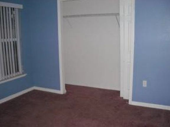 5th image of 1653 Norfolk Ct