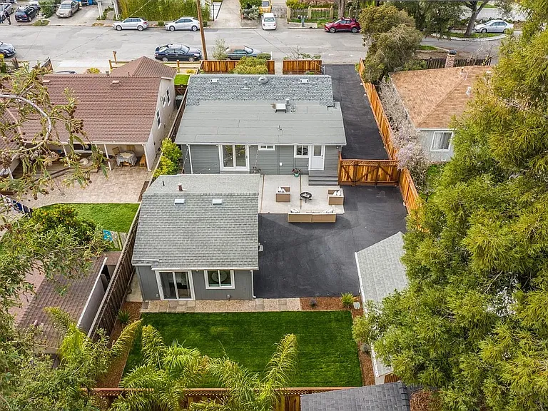 546 6th Ave — Photo 3